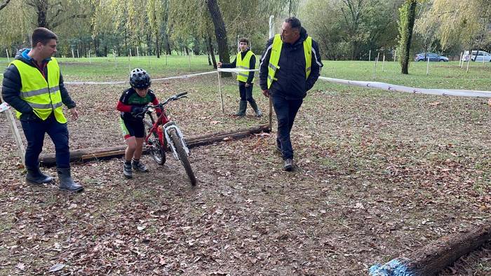 Ellakuri zirkuitu labainkorr 76 1763998044655