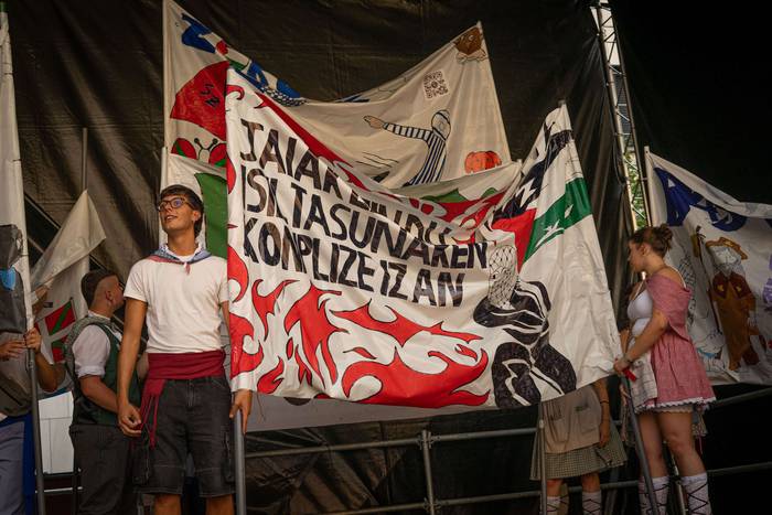 Festa-giro goria piztu du La 17 1755256954832