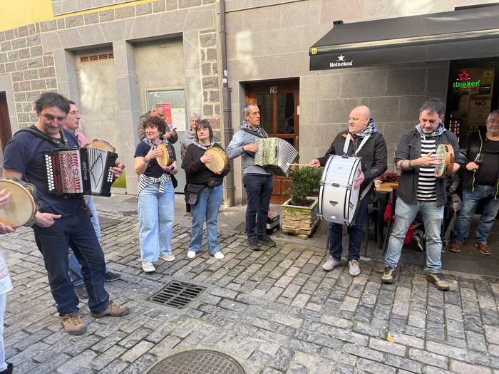 Trikitilari eta panderojole  2 1771781838767