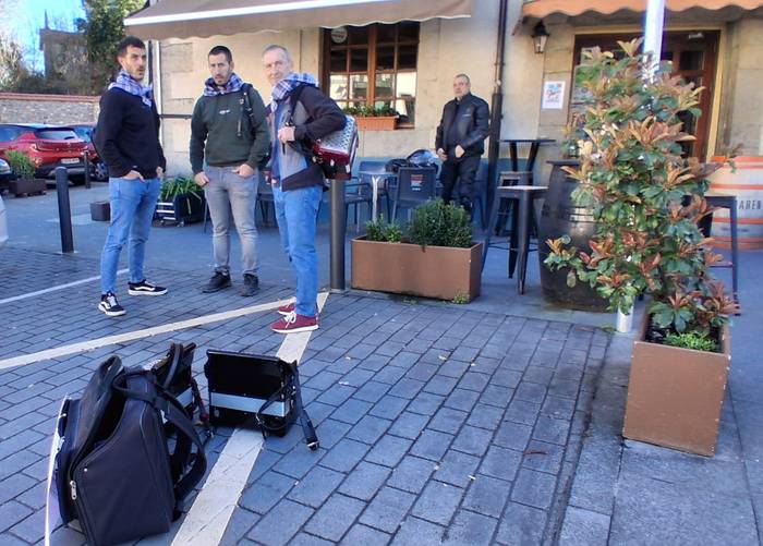 Trikitilari eta panderojole  24 1771781987324