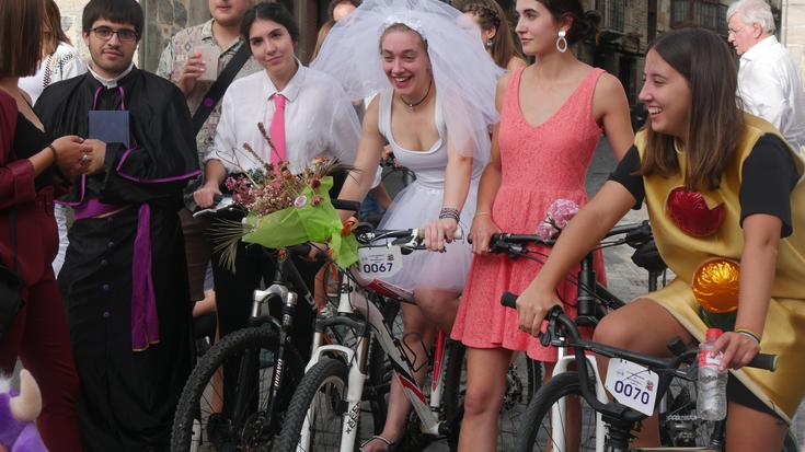 Hofek, Dardara Soinu Sistemak eta Oxabi erromeriak girotuko dituzte Artziniegako jaiak, besteak beste