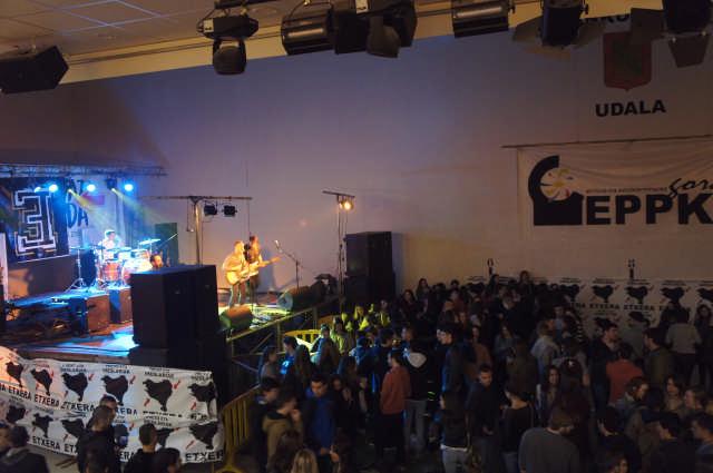 Euskal Preso Politikoen esku 54 1493720093871