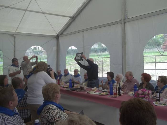 Auzokide ugarik hartu zuten  9 1506366226457