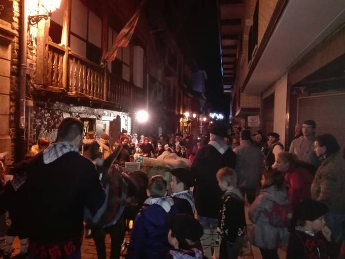 Olentzero eta Maridomingi Ai 76 1514222817929