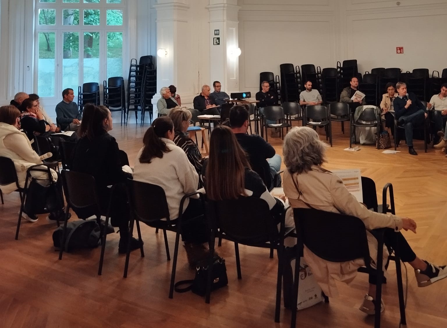 Udalak aurrekontu kolaboratiboen zirriborroa aurkeztu die laudioarrei