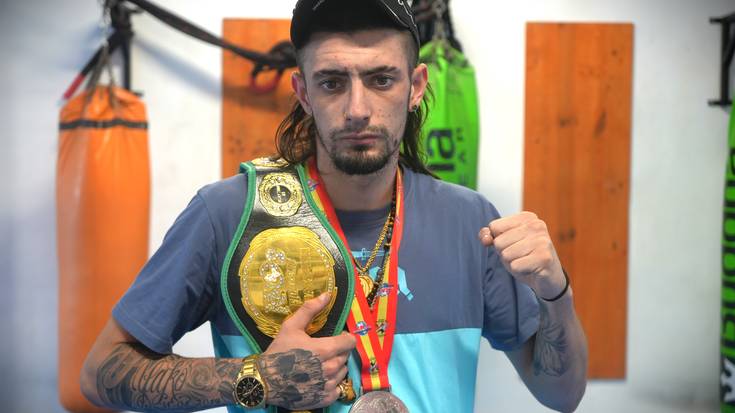 "Muay thai egiteak nire bizitza erabat aldatu du onerako, familiarekin zein lagunekin"