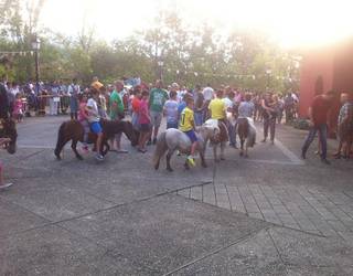 Ehun panpina eta jostailu baino gehiago izango dira protagonista Larrinbeko jaietan bihartik aurrera