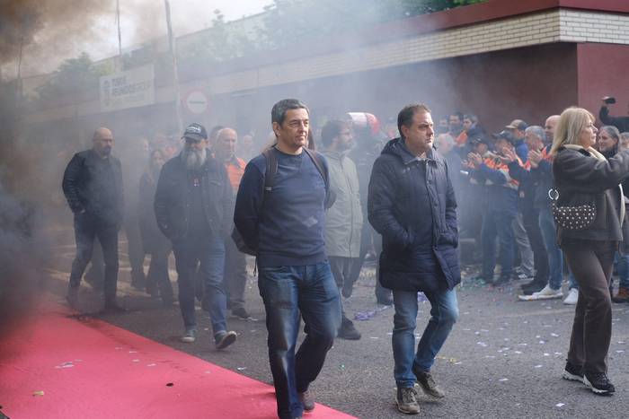 Batzarrean parte hartu nahi izan dutenak sartu dira jadanik Tubos Reunidoseko lantegian aparteko arazorik gabe