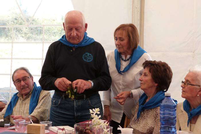 Auzokide ugarik hartu zuten  89 1506366872577