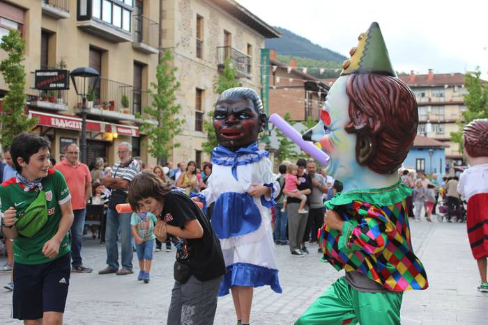 Txupina jaurtita hasi dira O 18 1504206158874