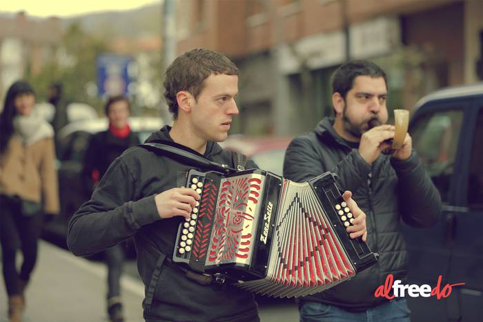 AlFREEdo elkartasun eguna, i 18 1486918400677