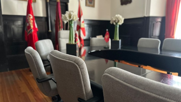 Urduñako Udalak kudeaketa ekonomikoa sendotu eta funtsezko zerbitzuak hobetzen darrai