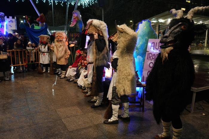 Kalejorarik gabe, baina jend 10 1766614741005