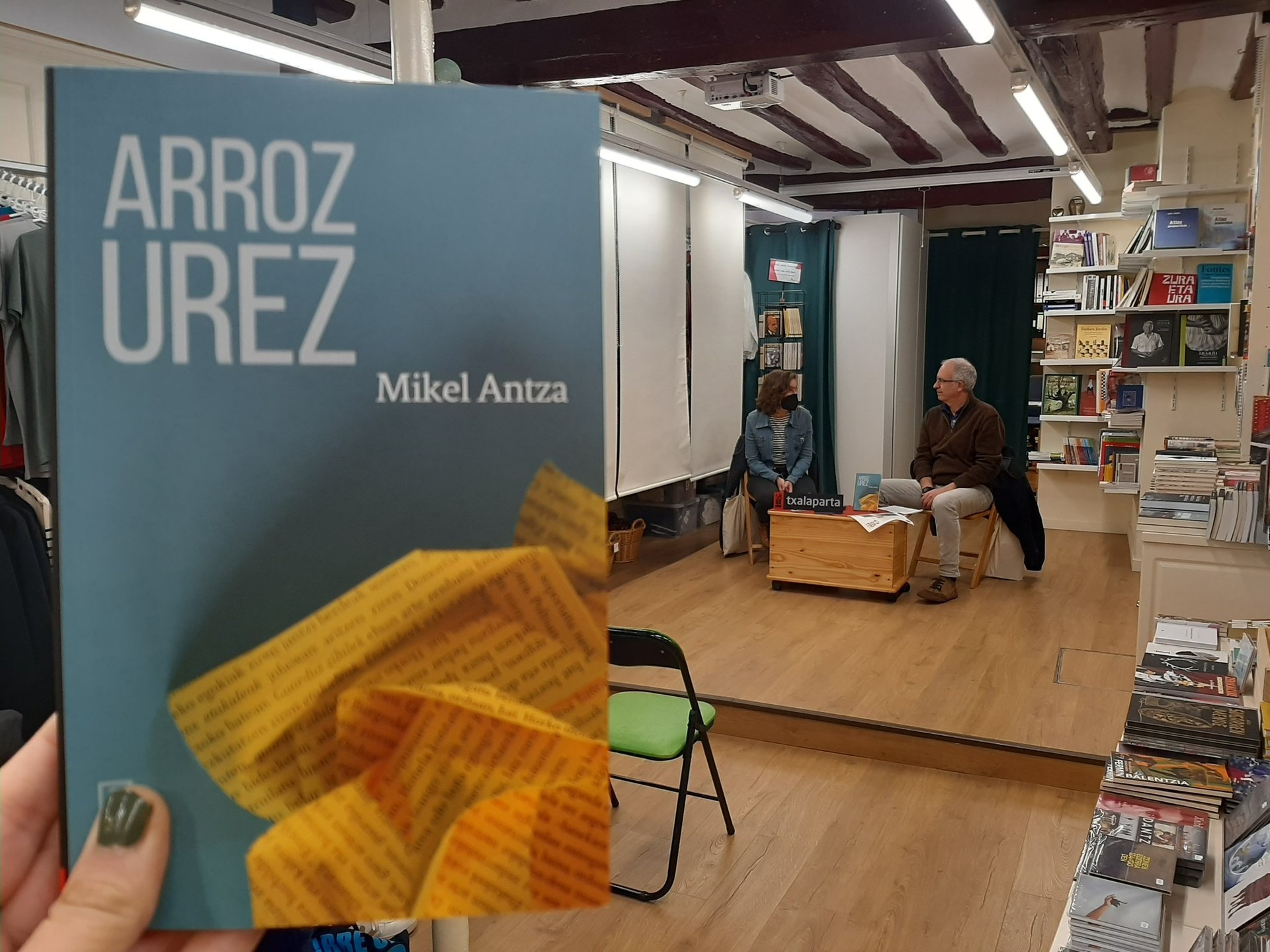 ‘Arroz urez’ saiakera aurkeztera eta Faktoria ezagutzera joango da ostiralean Mikel Antza