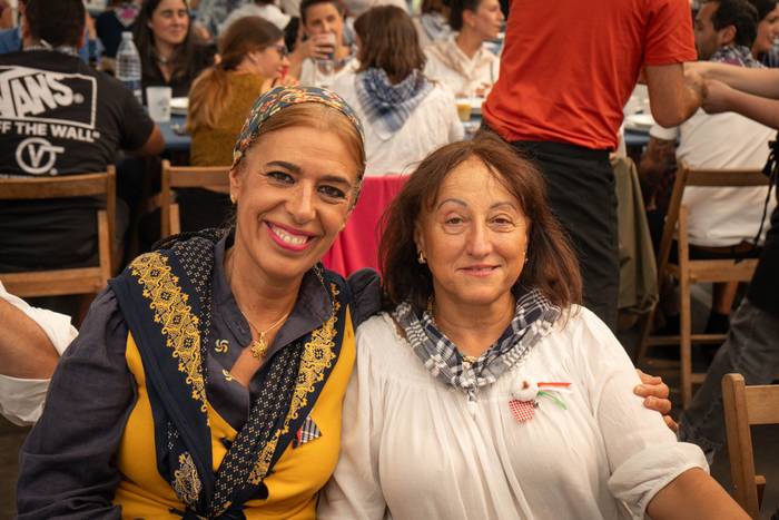 Ehunka lagun bildu dituzte j 34 1757018419212