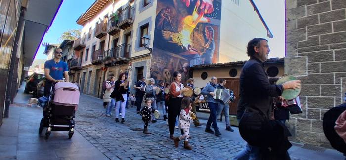 Trikitilari eta panderojole  28 1771781998610