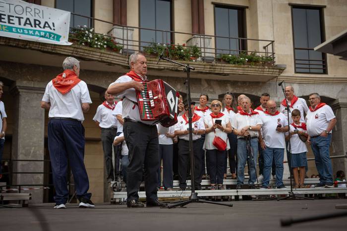 Arteon abesbatzaren pregoiak 4 1755203482713