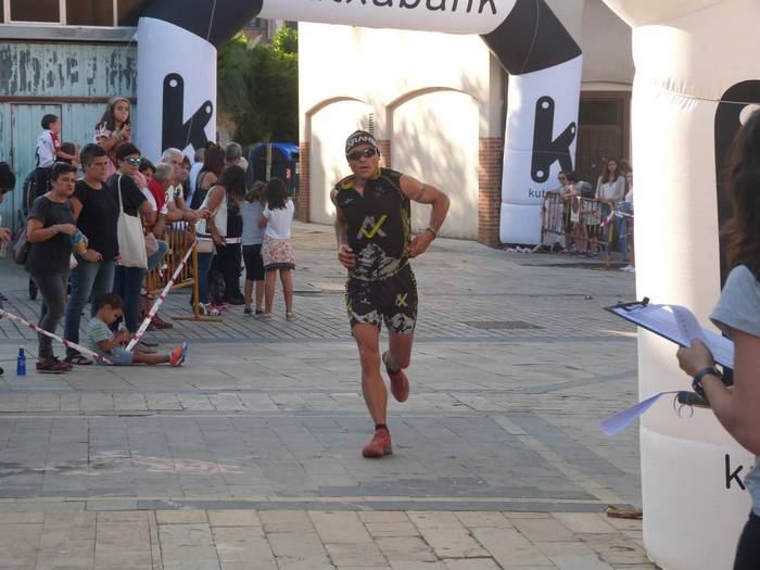 Haur zein helduek izan zuten 308 1538429687536