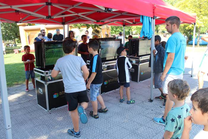 Haurrak eta edadetuak izan d 7 1502711614851