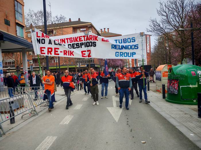 Tubos Reunidoseko langileek  3 1772569314266