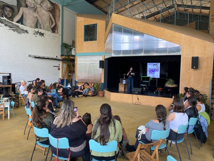 Hausnarketa eta ahizpatasuna 2 1757923138160