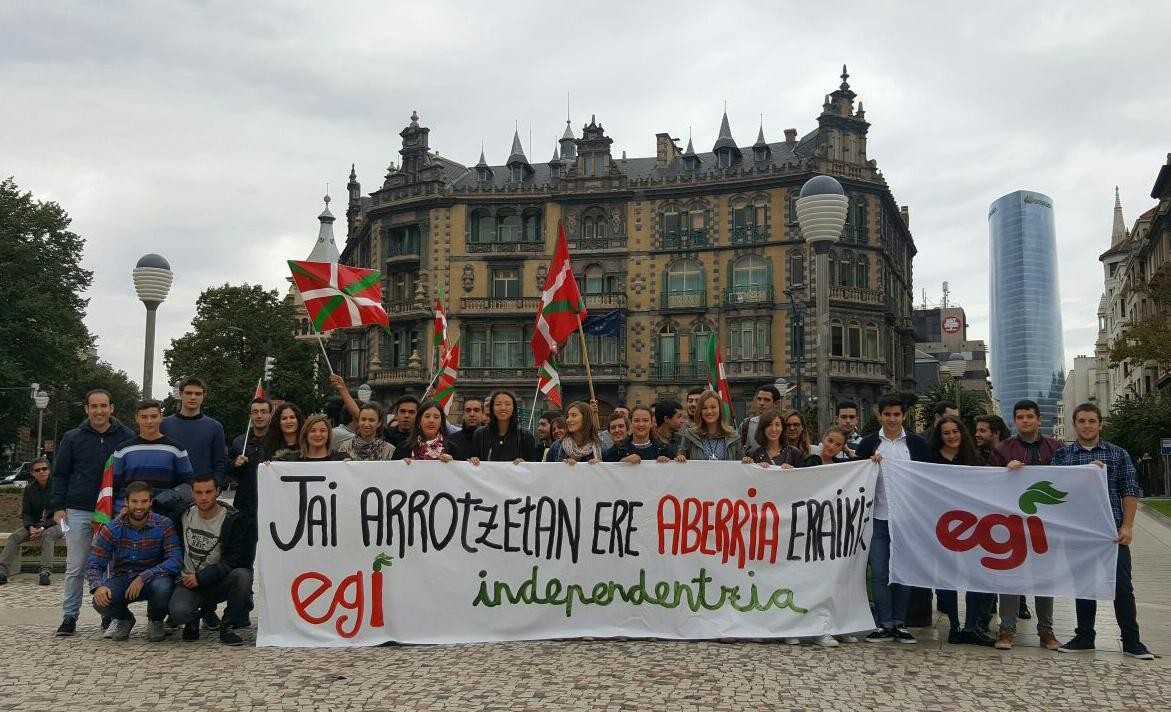 Jai arrotzetan ere aberria eraikiz! Independentzia!