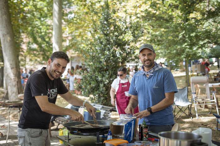 Paella txapelketarekin piztu 44 1754815633743