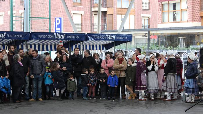 Gabonetako elkartasun azokak 41 1513599961819