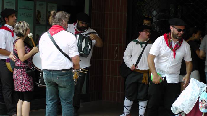 Dantza taldeak taldeak izan  86 1496053623503