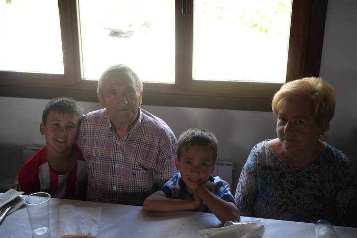 Zuhatzako jaietan paella iza 8 1753009769899