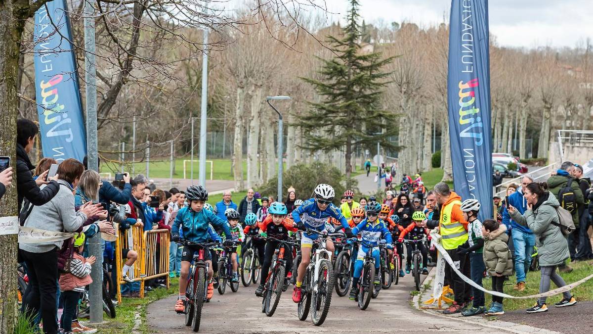 140 umek parte hartu zuten atzo Reforren egindako txirrindularitza lasterketan