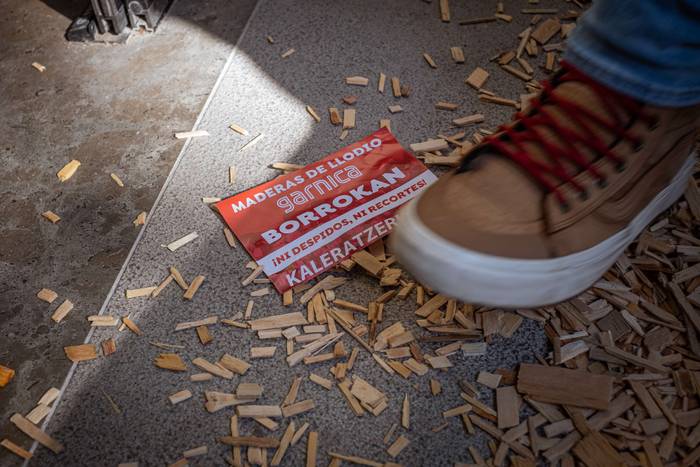 Aldundiaren bulegoak okupatu 17 1760702712525