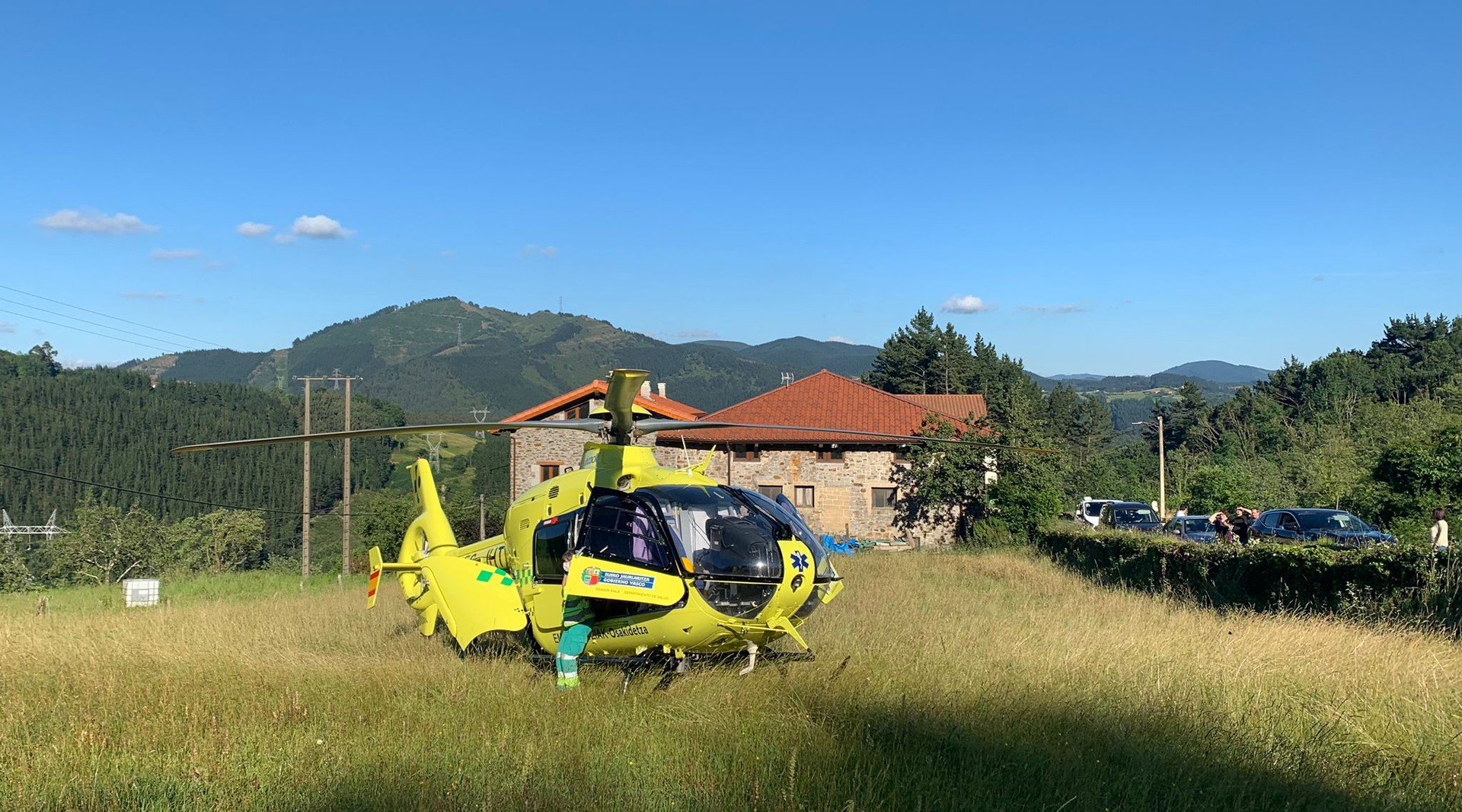 Txirrindulari bat ospitaleratu dute, Zollon istripua izan eta gero
