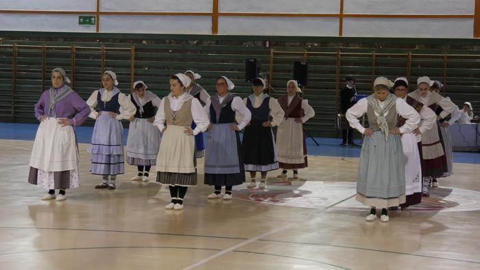 Itxarkundia taldeak Gabonetako erakustaldia egin du Laudion - 9