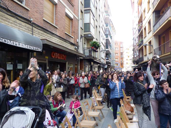 Greba feministaren goizeko t 100 1520512615528