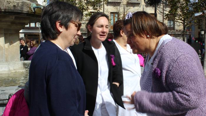 Greba feministaren goizeko t 160 1520520242297