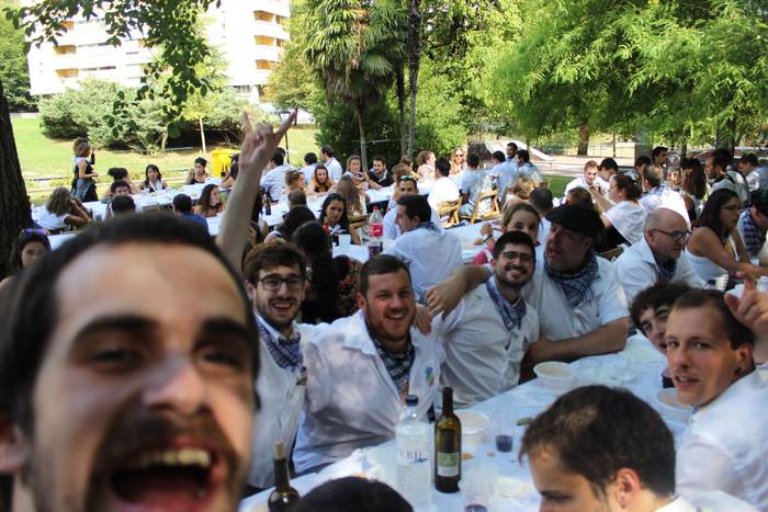 Sokatik tiraka itzuli dira j 59 1503500786600