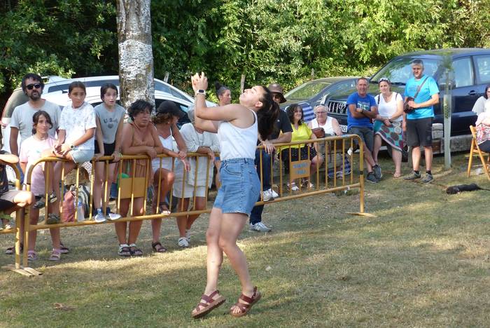 Andra Mari Zuriaren jaiak je 25 1754900935947