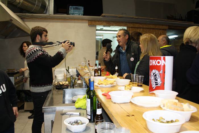 Aiaran ere armairutik atera  48 1511252942204