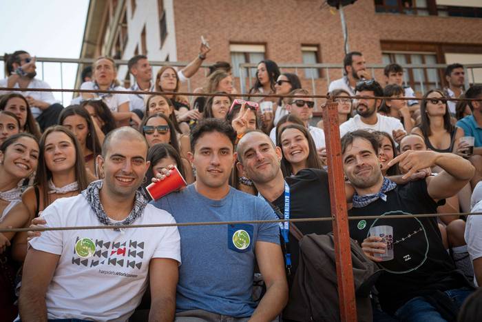 Zezen plaza lepo Muturreko H 9 1756414540921