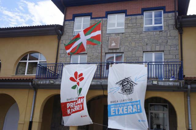 Euskal Preso Politikoen esku 1 1493719823275