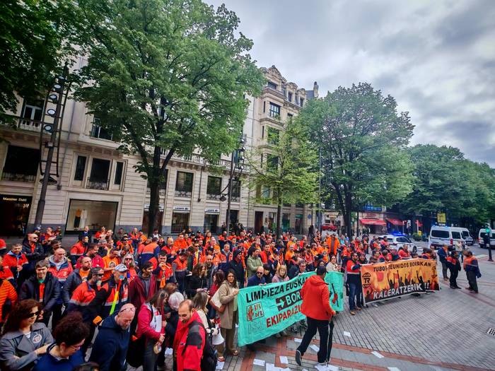 Bilboko kaleetara jo dute Tu 22 1776166132849