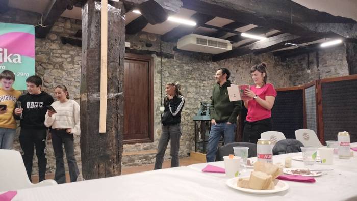 Bertsolaritzak badu harrobia 8 1770485491141