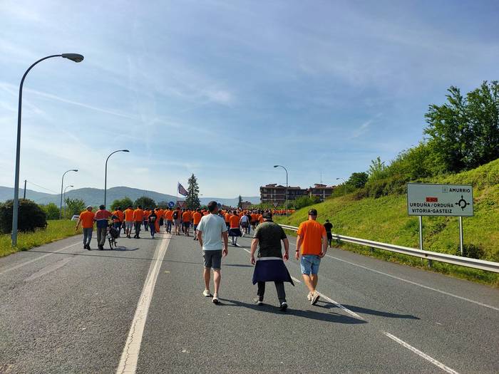 Tubos Reunidoseko bi langile 19 1776453836811