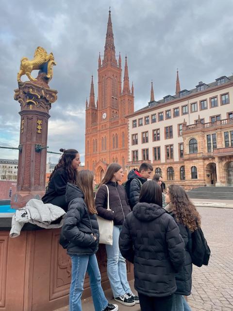 Wiesbadenen, Frankfurten, el 55 1774854549837