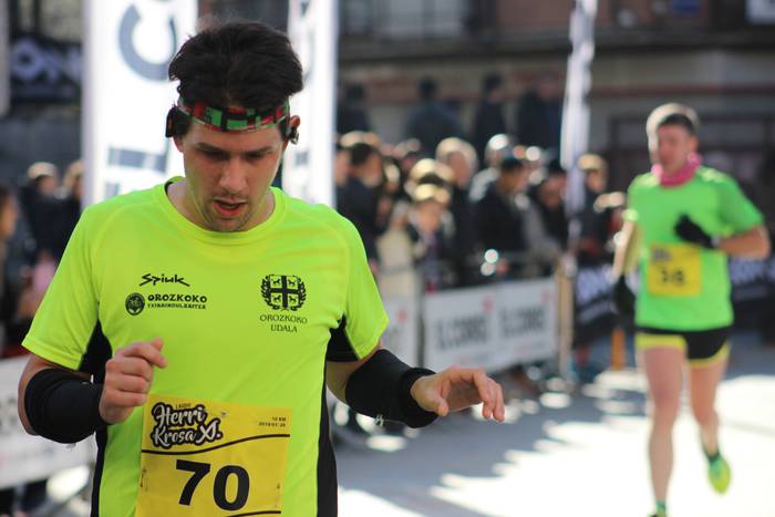 300 korrikalari baino gehiag 100 1517150562521