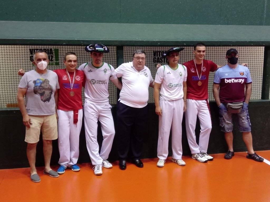Aitor Sanchezek eta Asier Larrinagak irabazi dute Arabako trinkete txapelketa