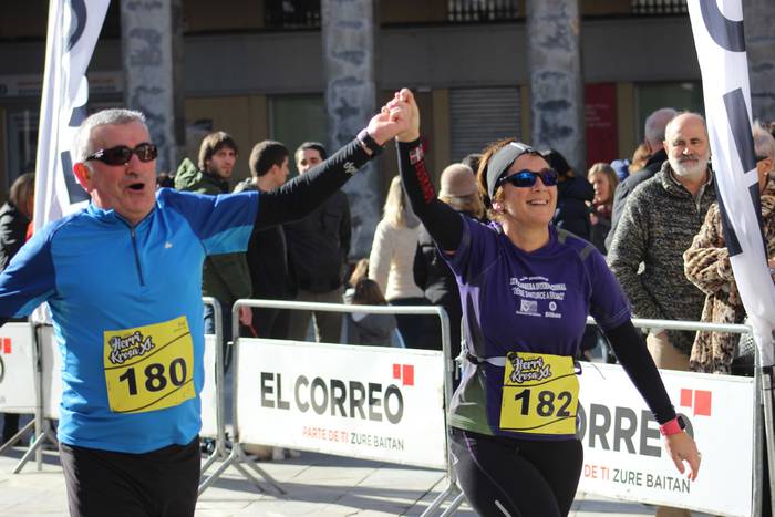 300 korrikalari baino gehiag 135 1517150885506