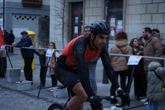 400 kirolarik parte hartu zu 166 1767283101855