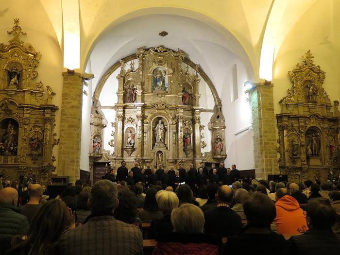 Santa Luzia Abesbatzaren Dolumin Barikuko kontzertua